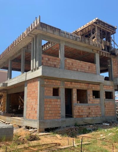 casa com dois paviementos em construção